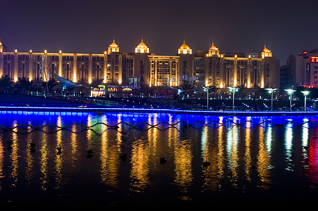 与Haohe河相伴的夜市风景建筑学反射建筑亮度景观发光城市图片