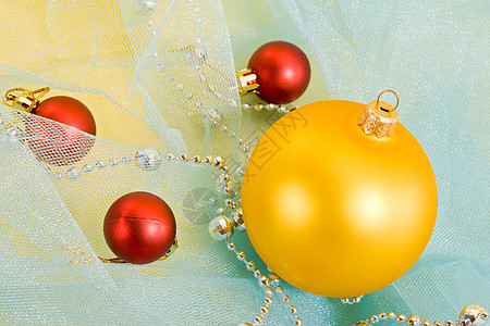 圣诞节装饰玩具红色黄色庆典假期新年花环图片