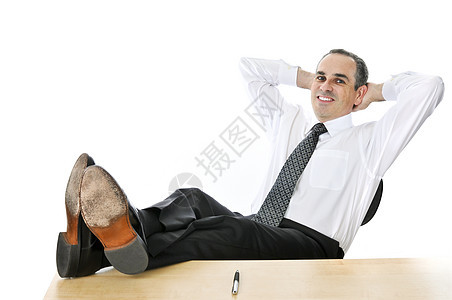 放松精神的商务人士职场管理人员办公室男性领带桌子经理男人成就座位背景图片