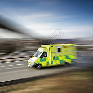 救护车旅行安全天空街道救援服务医院回应者赛车城市图片