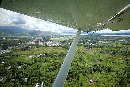 热带热带飞行城市天线建筑空气航班森林绿色飞机翅膀飞机场图片
