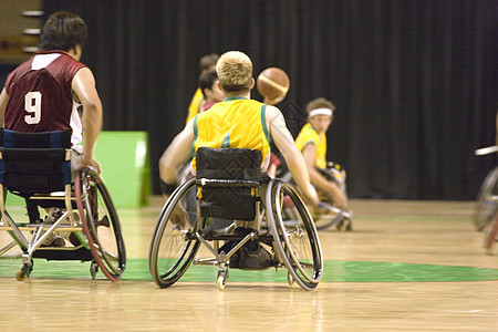残疾人轮椅篮球主席男男人狂欢节娱乐比赛火柴竞争冠军障碍竞赛训练图片