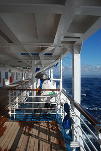 游游轮巡航右舷蓝色假期木头甲板海洋航海运输柚木图片