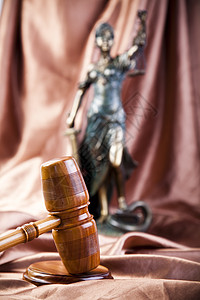 司法古老雕像智慧金属法律青铜命令眼罩天空雕塑手势女性图片