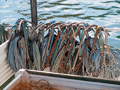 锚 绳索和渔网图片