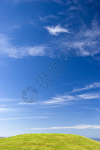 绿草地风景农场地平线太阳土地场景季节假期高尔夫球天空图片