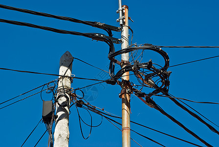 电线电缆金属蓝色天空绳索电气黑色电压电话活力背景