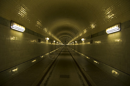 旧 Elbtunnel城市小路危险寂寞出口入口反射驾驶交通街道图片