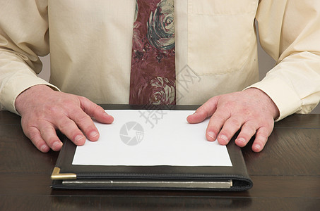 空白纸工作匿名谈判办公室商业笔记语言男性衬衫项目图片