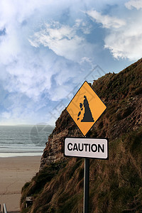沙滩滑坡示警标志图片