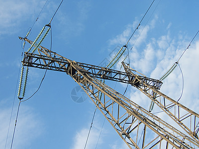 空中的能源电线金属蓝色电压植物引擎布线网络电缆力量警告图片