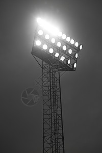 体育场聚光灯薄雾金属体育场馆灯泡天空设备竞技场活力游戏桅杆图片