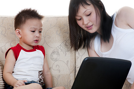 信息技术教育孩子儿子互联网家庭沙发母亲房子知识技术工作背景图片