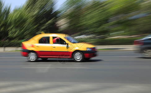 快速出租车民众运动运输平移汽车平底锅速度服务黄色市中心背景图片