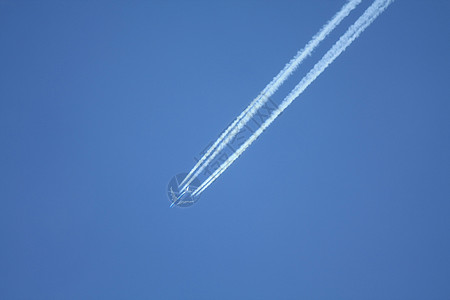 天空中的对立图片