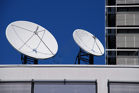 卫星天线反光板发射机链路海浪电缆科学信号频率编程电讯图片