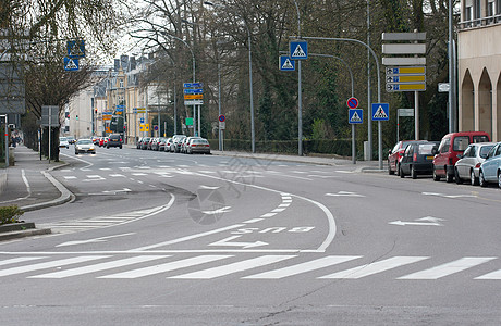 街道街沉降沥青汽车文明交通城市灰色车道运输图片