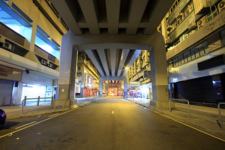 夜间在市中心交通景观速度运输街道商业地球公共汽车蓝色线条辉光图片