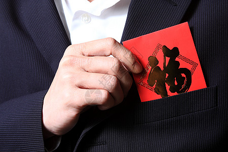 商务人士在口袋里放中国现金礼物宗教夹克身体运气红色套装衬衫男性人士男人图片