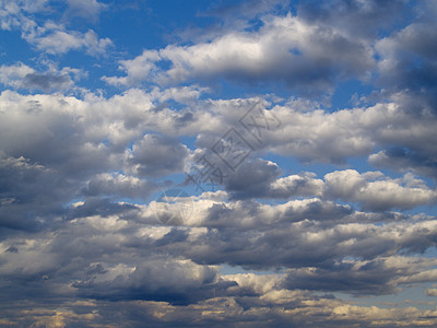 天堂的风云与雨云图片