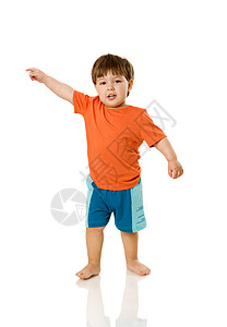 2岁男孩愿望追求幸福手势白色活动儿童沉思思维深色图片