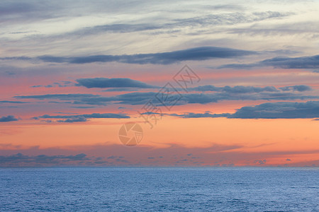 海洋和天空辉光蓝色地平线海浪场景海景公海风景旅行图片