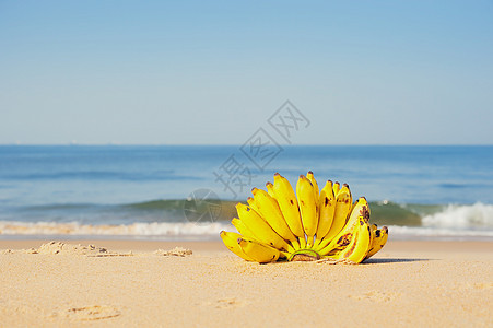 普里佩巴纳纳斯海洋水果情调食物海滩旅行支撑海浪天空茶点图片