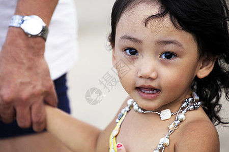 亚洲女孩快乐婴儿幸福喜悦青年幼儿园女士多样性微笑眼睛图片