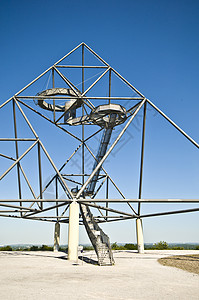 Tetraeder 三角器天空四边形雕塑建筑四面体小贴士地标纪念碑历史图片