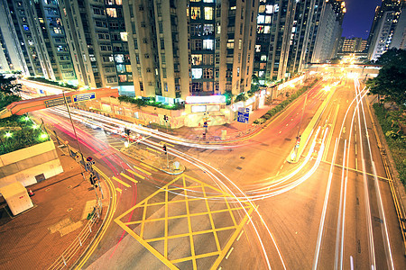 夜间在香港的交通场景街道戏剧性天际市中心汽车运动运输景观蓝色图片