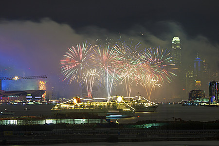 沿维多利亚港一带香港中华新年烟花办公室庆典快乐节日纪念日天际乐趣农历喜悦星星图片