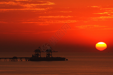 地中海日落海景旅游太阳天空工业假期旅行日出港口海洋图片