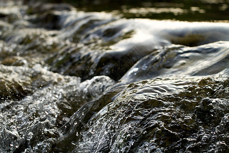 快速流水飞溅海浪液体瀑布力量速度生活溪流运动环境背景图片