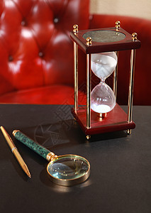 色玻璃办公室对象刑侦镜片侦探手玻璃犯罪学古董原木手表图片