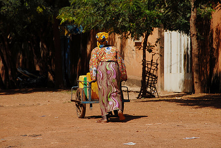 非洲妇女村庄女士第三世界运输祖母商品图片