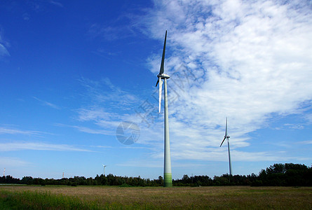 带有螺旋桨的景观农村森林土地车站发电机翅膀涡轮蓝色生态技术图片