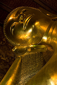 仰靠佛珠金雕像沉思佛教徒思维上帝极乐睡眠冥想金子宗教寺庙图片