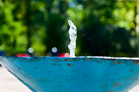 饮用水喷泉花朵飞溅玫瑰溪流公园水滴液体龙头口渴茶点图片