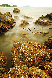 海洋岩石长期暴露图片