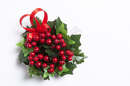 圣诞草莓加红色丝带装饰花环风格装饰品季节花圈植物浆果礼物叶子图片