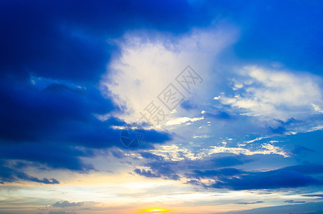 天空橙子日落天堂地平线晴天场景紫色季节金子阳光图片