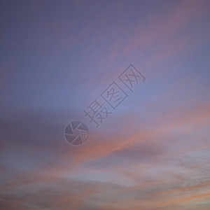 蓝天空和粉红云孤独丝绸编队柔软度日落气象身体外貌正方形天气图片