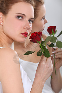 红玫瑰女人女士女孩嘴唇魅力头发镜子口红秘密红色美甲图片
