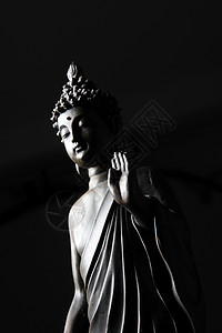佛像上帝数字黑色石头工作室崇拜身体雕像佛教徒长袍图片