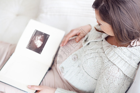 怀孕福利母性分娩冒充女士沙发肚子枕头女孩母亲图片
