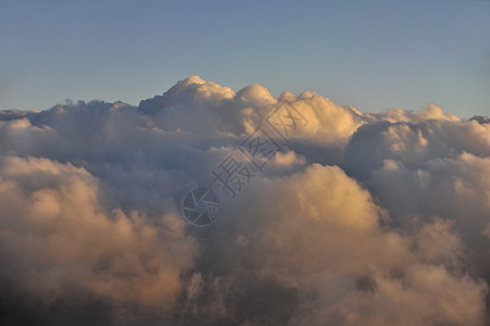 粉色云云阳光想法日落概念场景雷雨光环积雨鸟瞰图天空图片