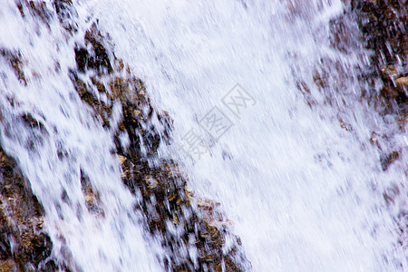 瀑布岩石淡水环境自来水树木水滴山脉风险力量融水图片