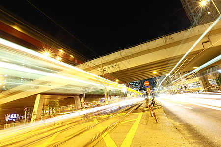 夜间与城市交接场景地球速度运输线条市中心景观蓝色辉光戏剧性图片