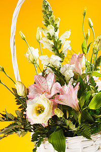 篮子中的花朵婚礼橙子花束花园白色礼物植物群植物玫瑰绿色图片