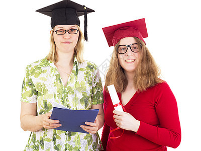 两个快乐的女毕业生大学生大学学术研究证书文凭学习女士学生脑力教育图片